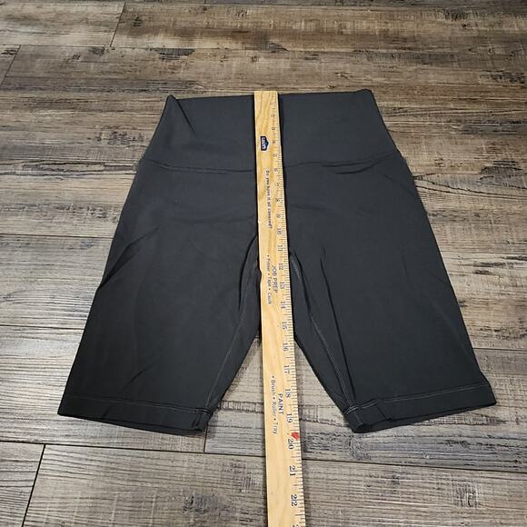 Lululemon Athletica shorts Gray no tags high rise 26in. Waist 2252 - Picture 4 of 6
